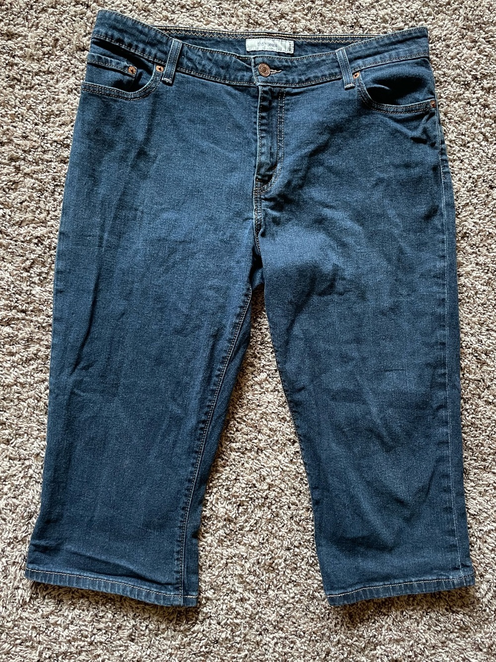 Levi’s 515 Capri Jeans Women’s Size 16 EUC Capris - Picture 2 of 7
